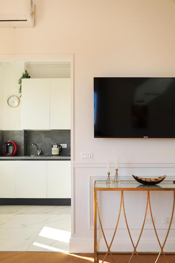 Apartamento Iris Lesa Exterior foto
