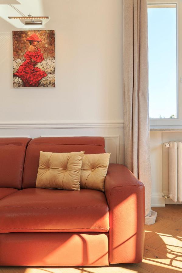 Apartamento Iris Lesa Exterior foto